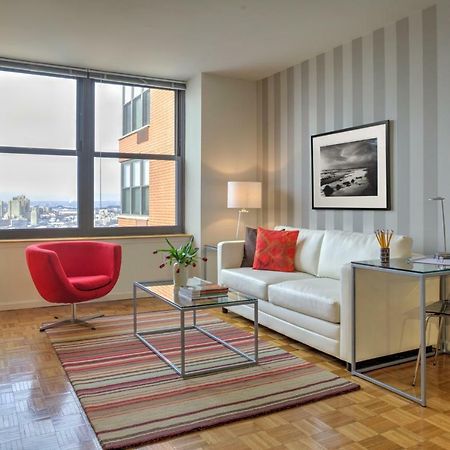 Furnished Quarters At Grove Pointe Appartement Jersey City Buitenkant foto