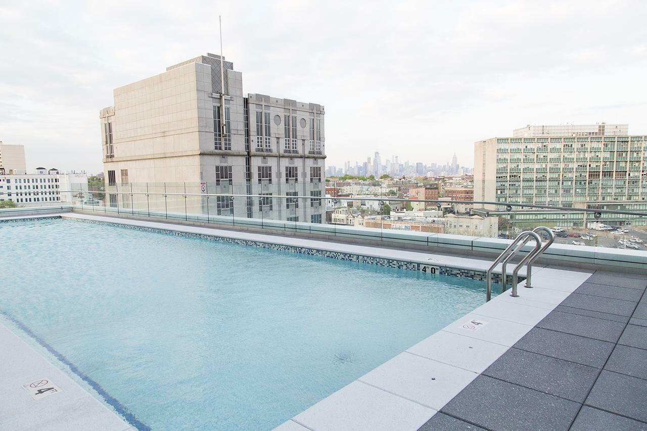Furnished Quarters At Grove Pointe Appartement Jersey City Buitenkant foto