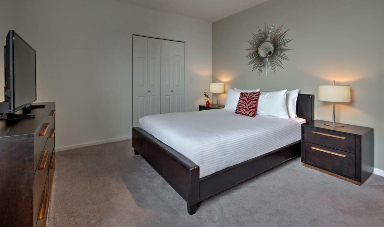 Furnished Quarters At Grove Pointe Appartement Jersey City Buitenkant foto