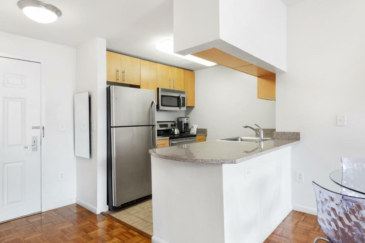 Furnished Quarters At Grove Pointe Appartement Jersey City Buitenkant foto